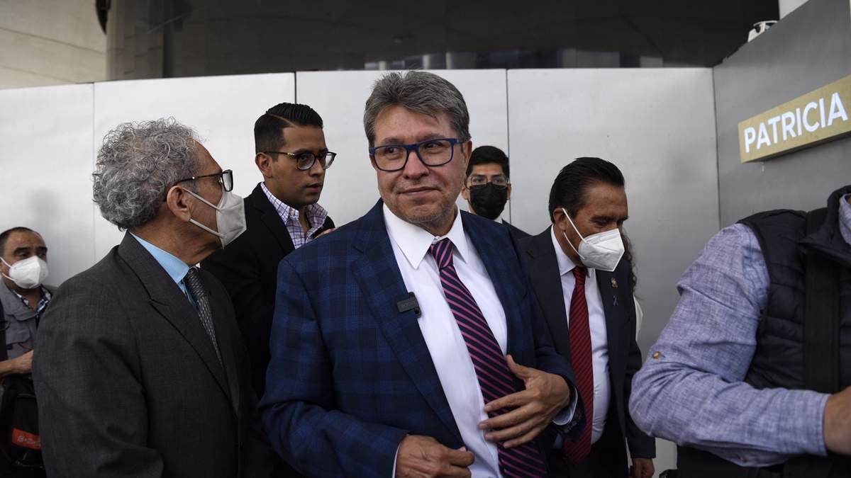El coordinador de Morena en el Senado, Ricardo Monreal