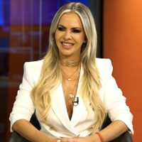 Muy parecidas: Alejandra Maglietti presentó a su coqueta abuela