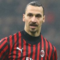 Oficial, Zlatan Ibrahimovic volvió al fútbol pese al coronavirus
