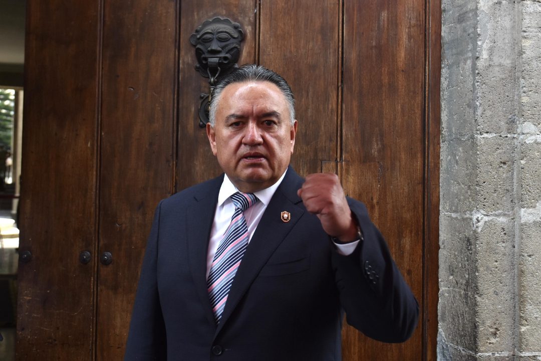 Martín Esparza Flores