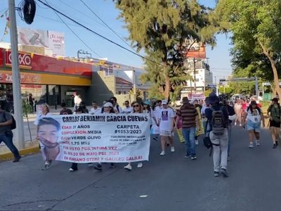 Familias de jóvenes del call center desaparecidos marchan y exigen a Alfaro que dé respuestas