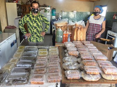 "Somos Amigos" realizó 334 viandas para 11 merenderos de Neuquén