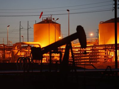El barril de petróleo Brent se hunde tras ataques iraníes contra bases de EU en Qatar e Irak
