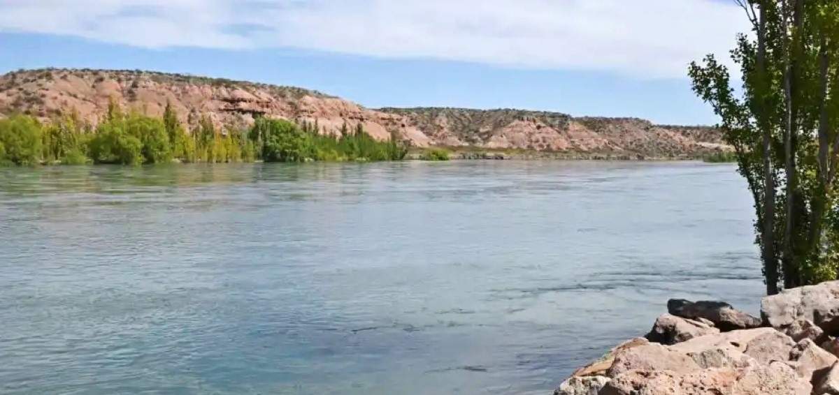 Río Limay. Fuente: (Facebook)