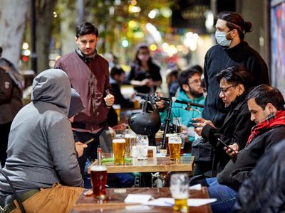 Sin salida: Santa Fe amplió la prohibición de las reuniones sociales