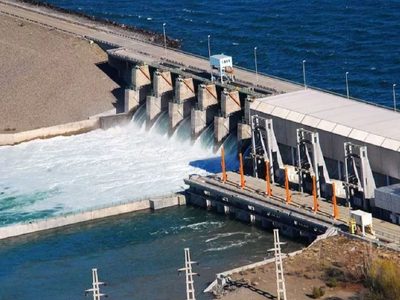 Neuquén intentará cobrarle un canon a las concesionarias de las represas por el uso del agua
