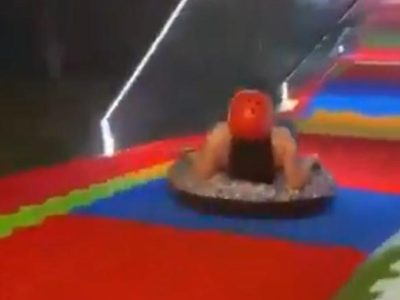 Muere mujer al salir proyectada de un tobogán en parque de diversiones acuático (Video)