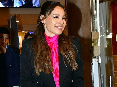 Pampita disfrutó de una noche a puro teatro en la calle Corrientes y fue a ver "El chat de mamis"