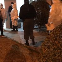 Encontraron a un hombre sin vida en su departamento