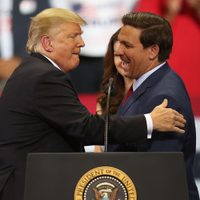 Ron de Santis le saca 23 puntos a Donald Trump en las encuestas del partido republicano