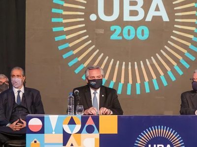 Alberto Fernández participó del acto por el aniversario de la UBA