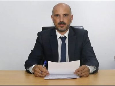 Ousset cargó contra Gutiérrez por el déficit financiero y la deuda en dólares de Neuquén