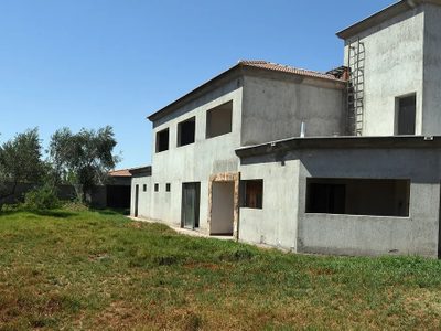 Extinción de dominio: remataron la casa de Lobos