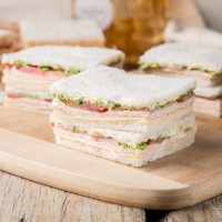Simple y económico: prepará tus propios sándwiches de miga y date el gusto sin culpa