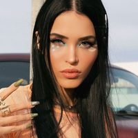 "¡De a una!" Así acaloró la web Claudia Alende al quitarse prendas ¡Te explota la cabeza!