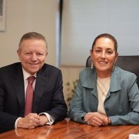 Sheinbaum defiende permanencia de Zaldívar en su equipo de campaña