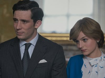 Josh O'Connor, el intérprete del príncipe Carlos en “The Crown”, le contestó al Ministro Británico