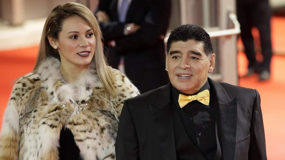 Rocío Oliva y Diego Maradona. Fuente: (Twitter)