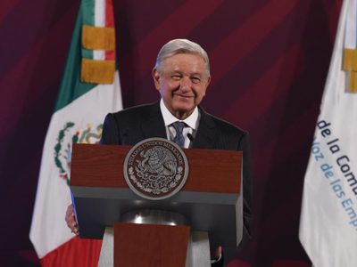 AMLO prevé crecimiento económico de 3.5% en México