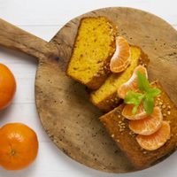 Aprovechá que están baratas: resolvé tu merienda con 2 mandarinas y prepará el mate para deleitarte con este budín