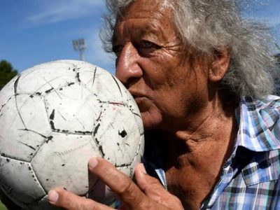 El fuerte descargo de la nieta del Trinche Carlovich por su muerte