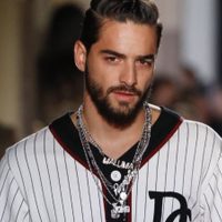 ¡Sin temor a nada! Maluma no pudo resistir y se dejó besar por una importante cantante. ¿Quién fue?