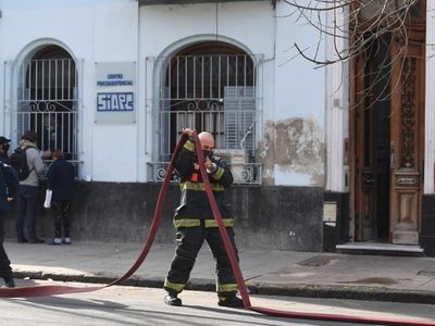 Incendio en Almagro: un geriátrico debió ser desalojado por los bomberos