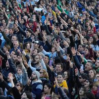 Miles de personas marchan en Buenos Aires en repudio al ataque contra Cristina Fernández