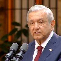 Hay que desechar la obsesión de medirlo todo en función del crecimiento económico: AMLO