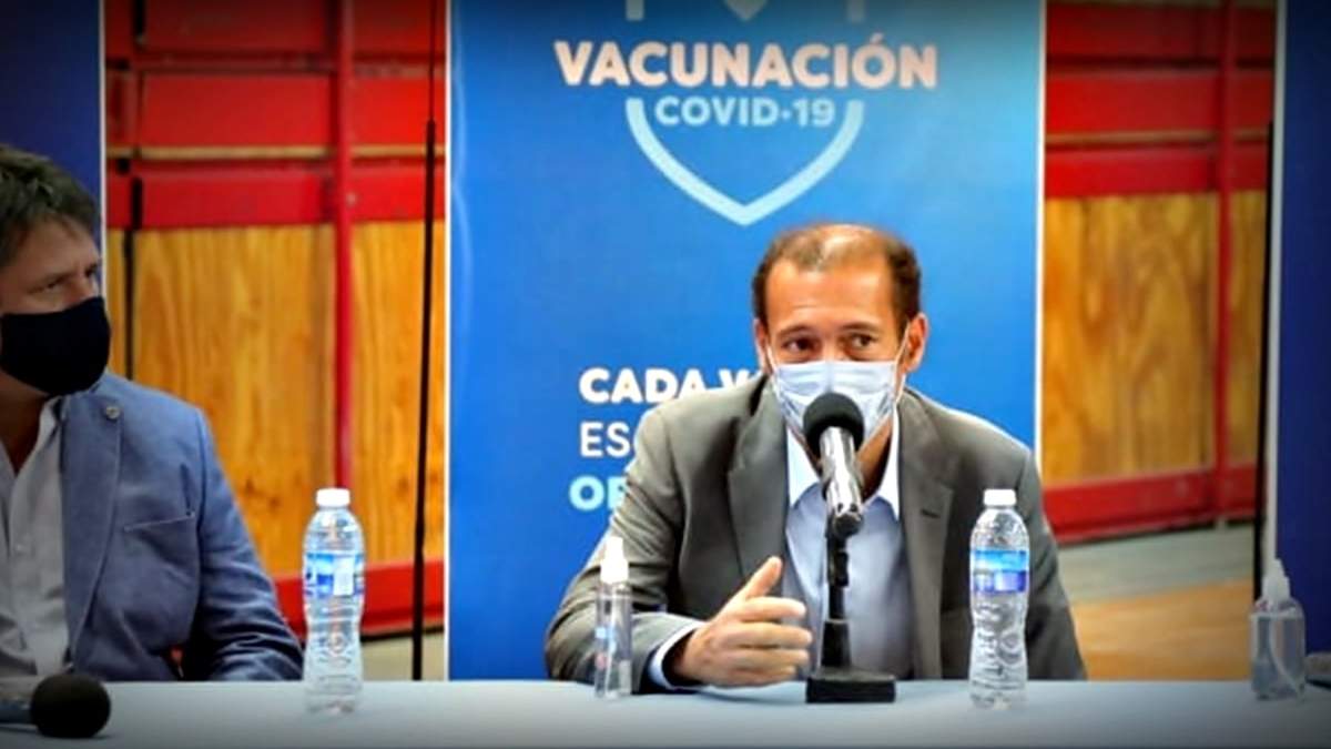 "Asueto para estatales", confirmó Omar Gutiérrez. Fuente: (Twitter)
