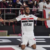 Tremendo elogio de Dani Alves para Gallardo