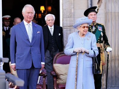Carlos III en Westminster promete reinar con la misma “dedicación” y “fidelidad” que Isabel II