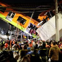 Terrible tragedia en México: más de 20 muertos al derrumbarse un puente del metro