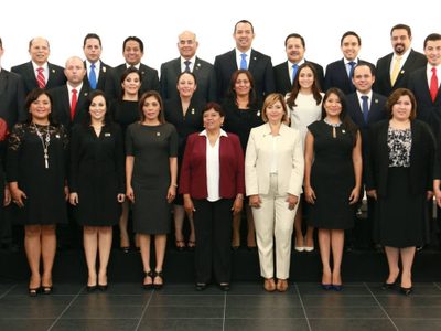 Diputados queretanos aumentan su dieta de 47 a 75 mil pesos; 11 buscan reelegirse