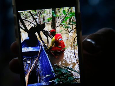 Una mochila, un carnet y otros: hallaron pertenencias de los desaparecidos en la Amazonía