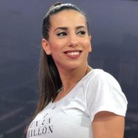 Tendencia: Cinthia Fernández presentó su variada colección de microbikinis