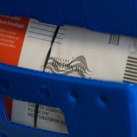 Funcionarios de Pensilvania evalúan impugnaciones a 4 mil 300 solicitudes para votar por correo