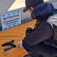 Detienen a un portero de una escuela neuquina por amenazas con arma de fuego