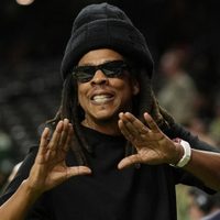 Una mujer que alegó ser violada a los 13 años por Jay-Z y Sean "Diddy" Combs retiró la demanda