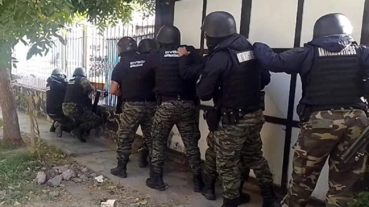 El día del allanamiento en Añelo, también se realizaron otros en Neuquén y Centenario. Fuente (X)