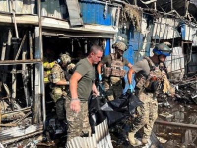 Al menos 17 muertos y 32 heridos en nuevo ataque ruso sobre un mercado en Kostantinovka, en Donetsk