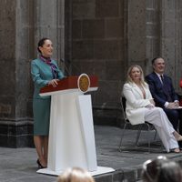 Anuncian inversiones por 20 mil millones de dólares en cumbre con empresarios de México y EU