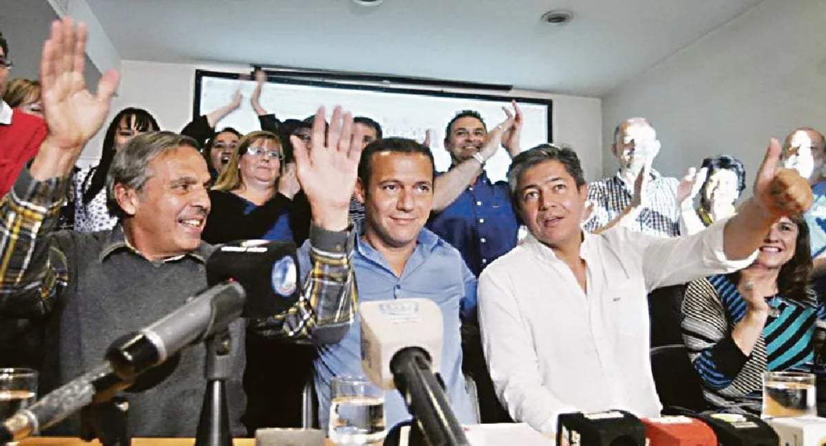 Jorge Sapag, Omar Gutiérrez y Rolando Figueroa. Fuente: (Facebook)