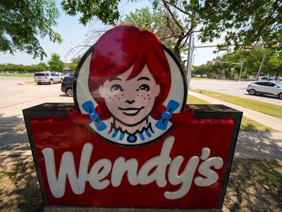 Wendy's cerrará cientos de sucursales en EU en un intento por frenar la caída de sus ganancias
