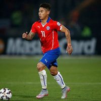 Firma Tigres al goleador chileno Eduardo Vargas