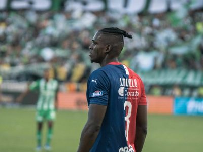 La figura colombiana que quiere Boca para reforzar la defensa