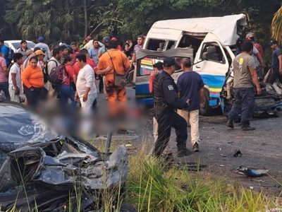 Accidente carretero en Tabasco deja 12 muertos y al menos seis heridos (Video)