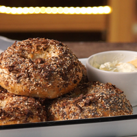En pocos pasos y deliciosos, prepará estos bagels para rellenarlos con lo que quieras