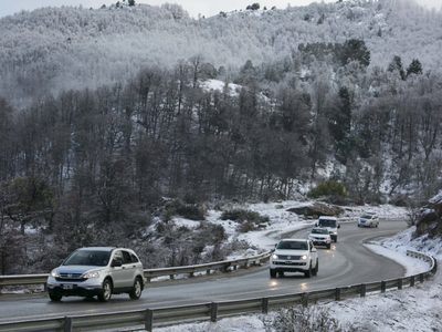 Todos los pasos fronterizos están habilitados y advierten sobre el hielo en algunas rutas