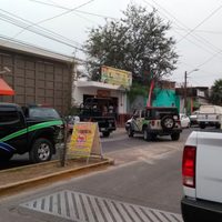 Comando irrumpe en restaurante de Tlaquepaque y ejecuta a siete personas
